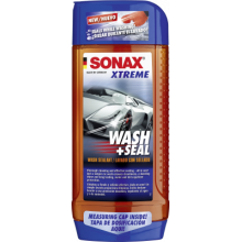 Шампунь с гидрофобным эффектом SONAX XTREME Wash+Seal 500мл.